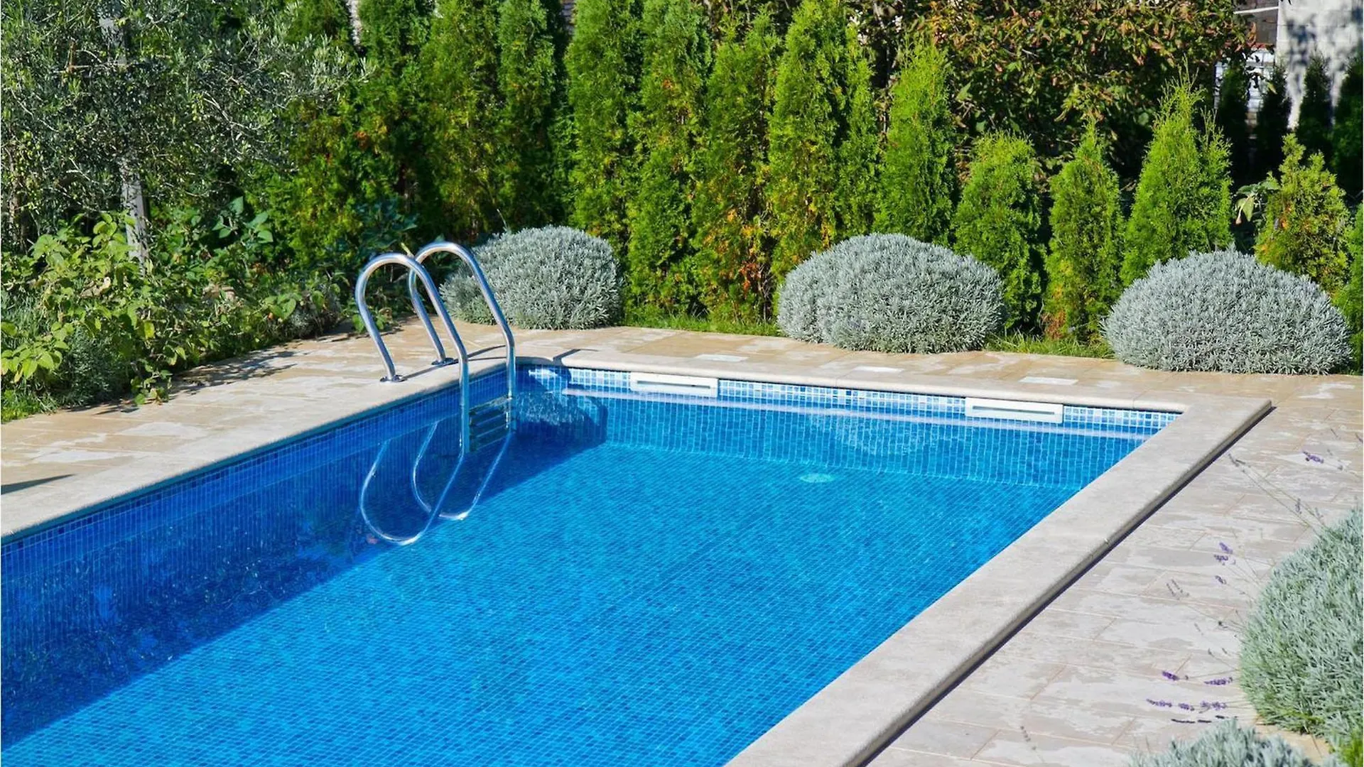 Perla Klaudio Villa Muntrilj 0*,