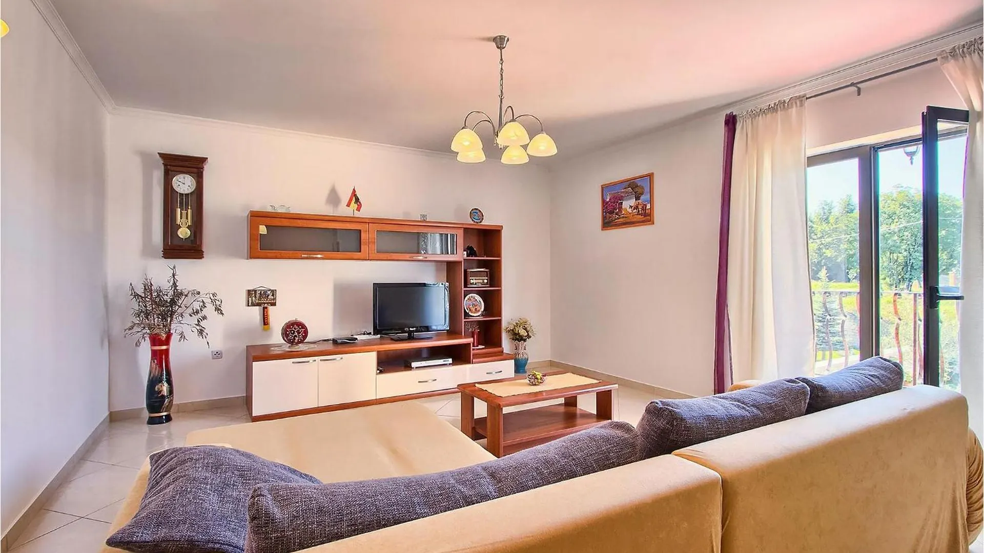 Holiday home Perla Klaudio Villa Muntrilj