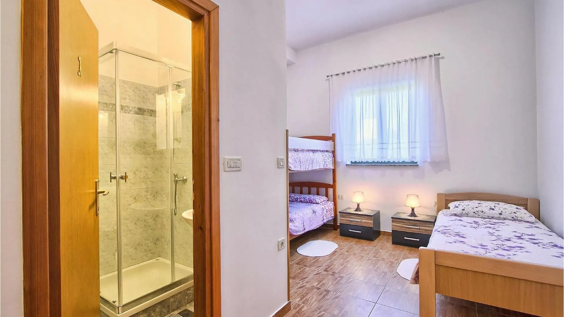 Perla Klaudio Villa Muntrilj 0*,  Croatia