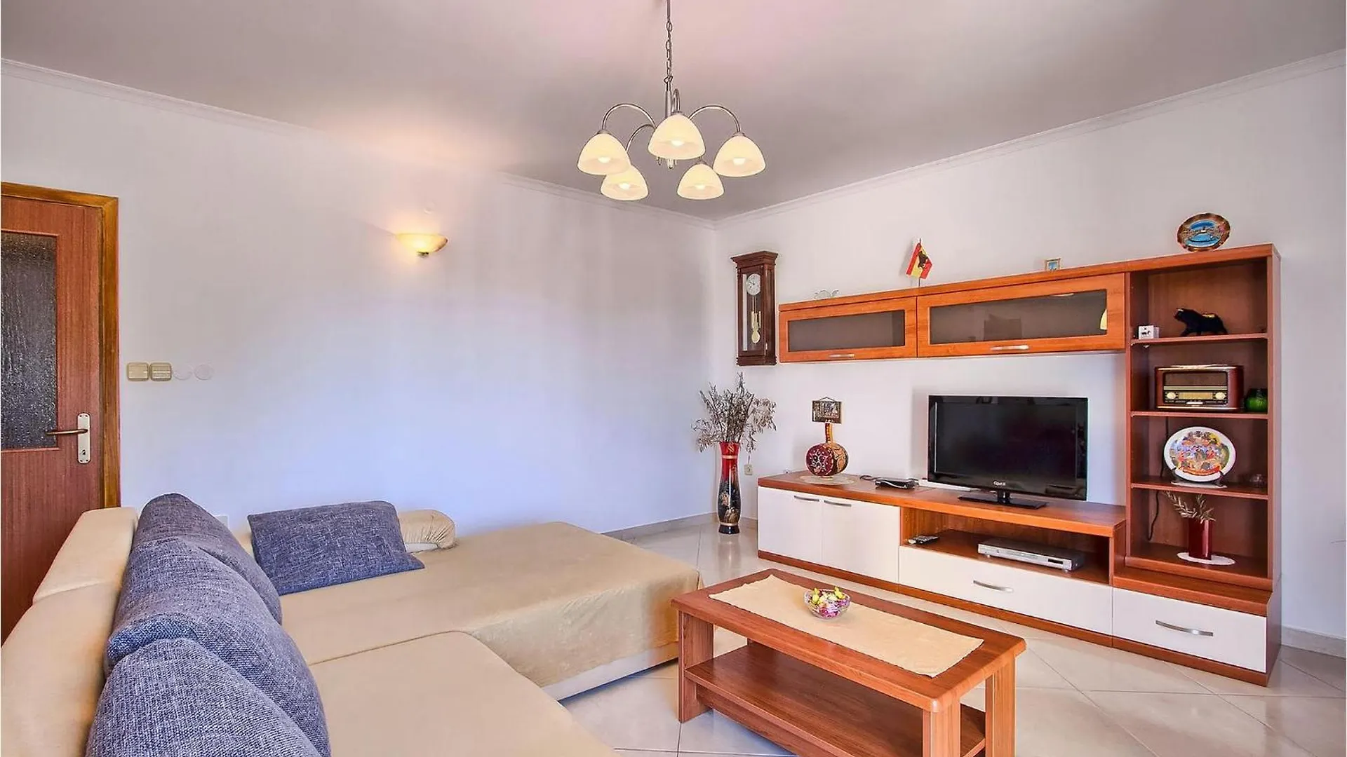 Perla Klaudio Villa Muntrilj Holiday home